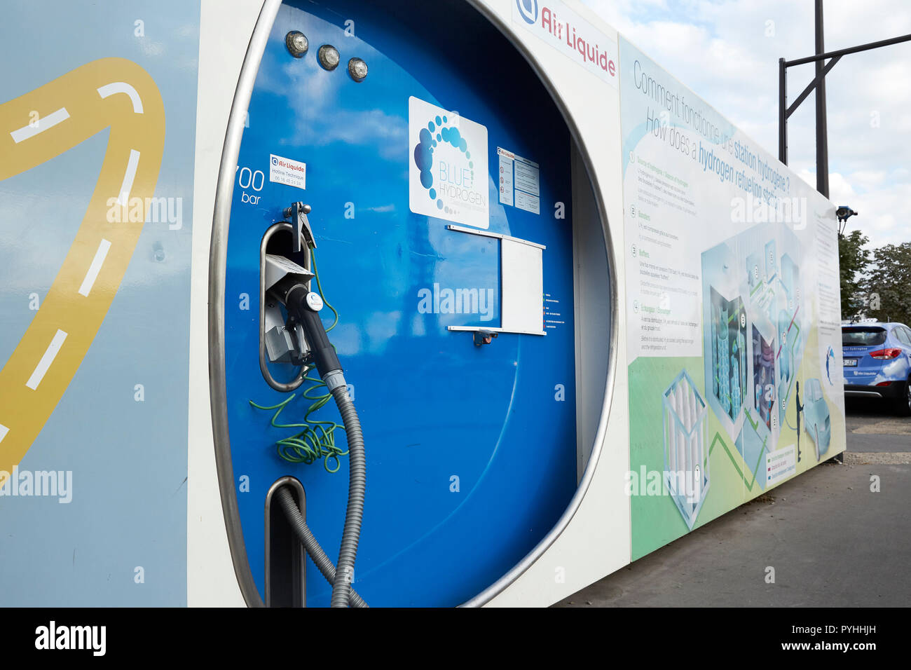 Paris, Ile-de-France, Frankreich - eine Wasserstofftankstelle im Zentrum von Paris. Stockfoto