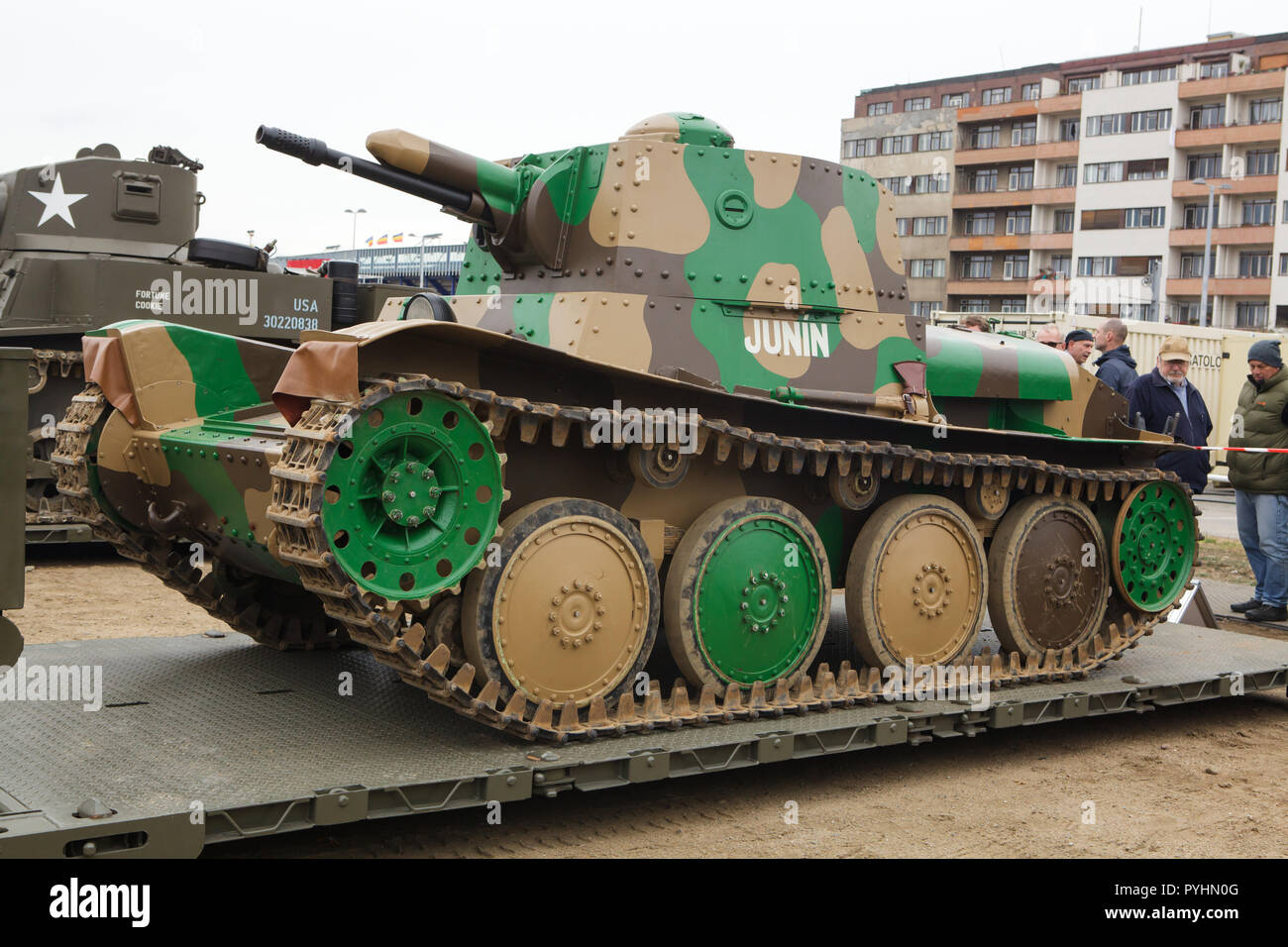 Tschechoslowakische light Tank LTP Tanque Ligero 38/39 M (1938) für die Peruanische Armee auf Anzeige an der militärischen Ausrüstung Ausstellung zur 100-Jahrfeier der Tschechoslowakei gewidmet auf Letna Plateau in Prag, Tschechische Republik, am 27. Oktober 2018. Stockfoto