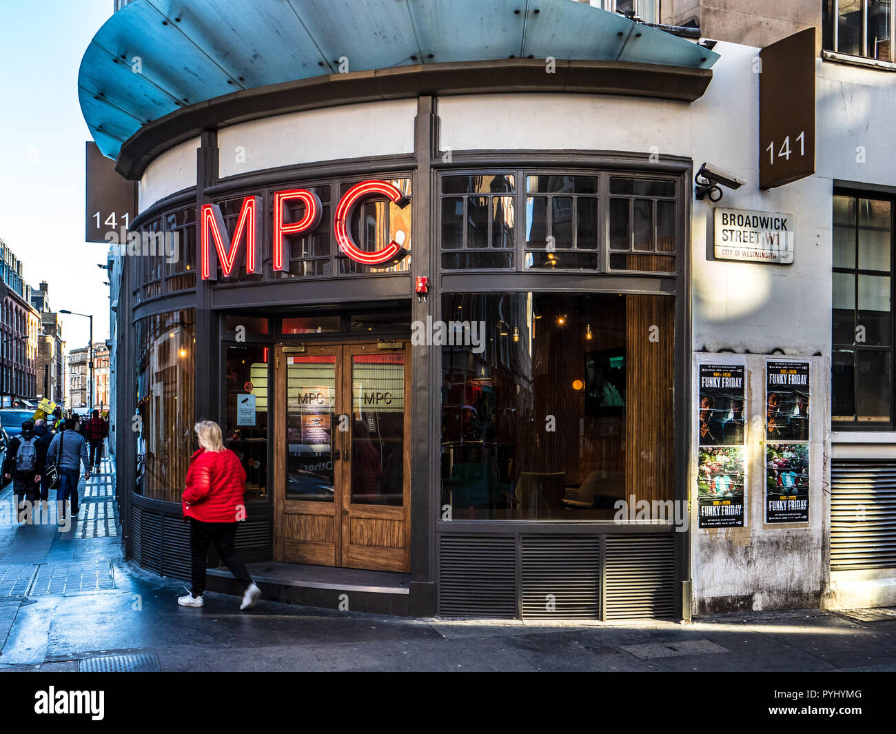 MPC M.P.C das bewegte Bild Firmensitz in Wardour Street in Soho London. Britische visuelle Effekte und Film Production Studio, gegründet 1974 Stockfoto