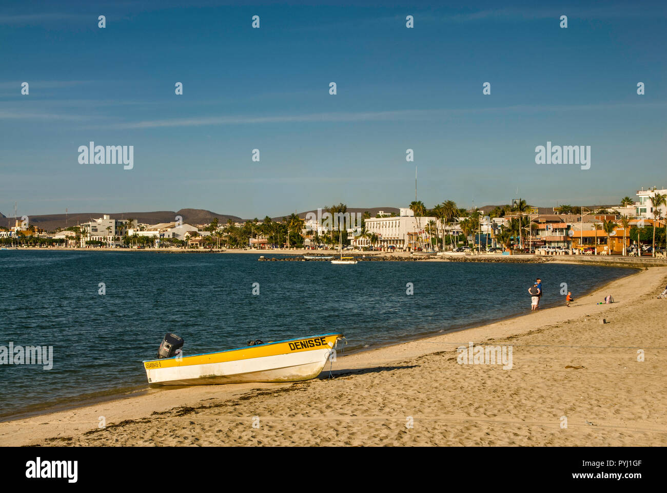Boote am Strand am Malecon, La Paz, Baja California Sur, Mexiko Stockfoto