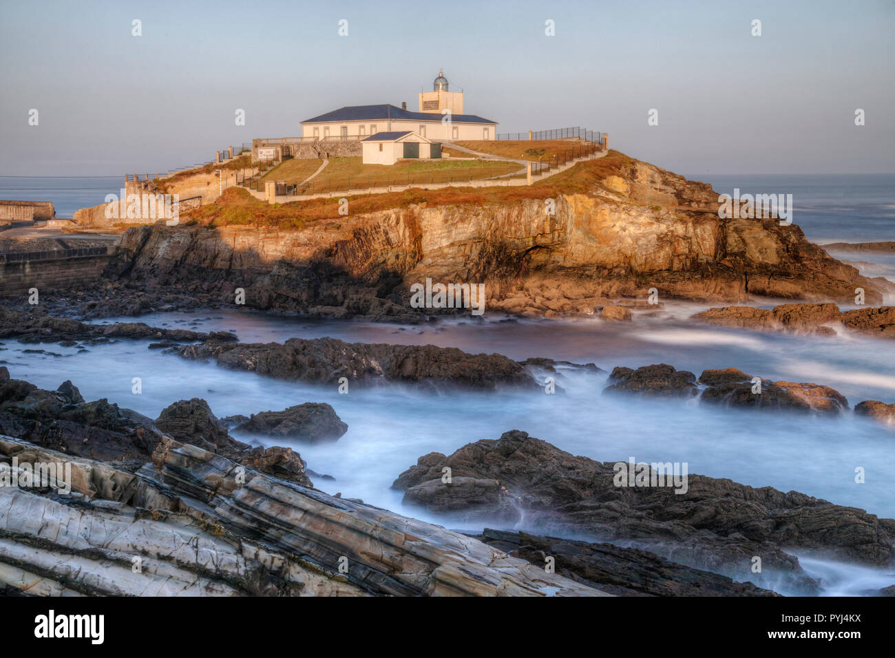 Faro Isla Tapia, Tapia de Casariego, Asturien, Spanien, Europa Stockfoto
