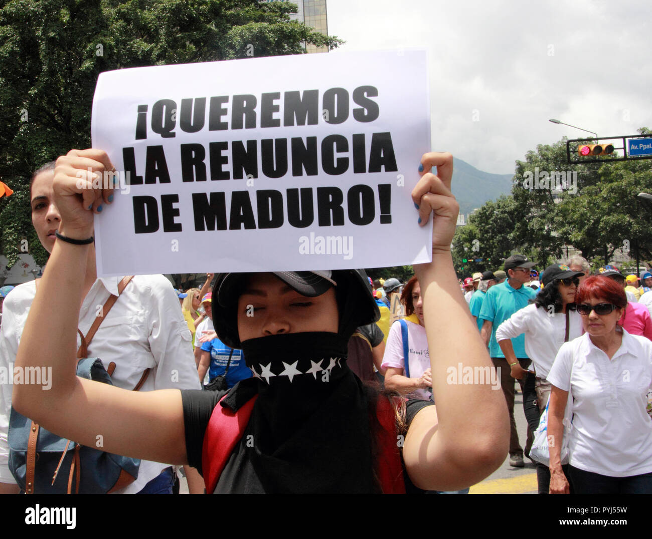 Caracas Venezuela 21 Dezember, 2016 die Venezolanische Opposition besetzt die Straßen Maduro Rücktritt zu verlangen. Stockfoto