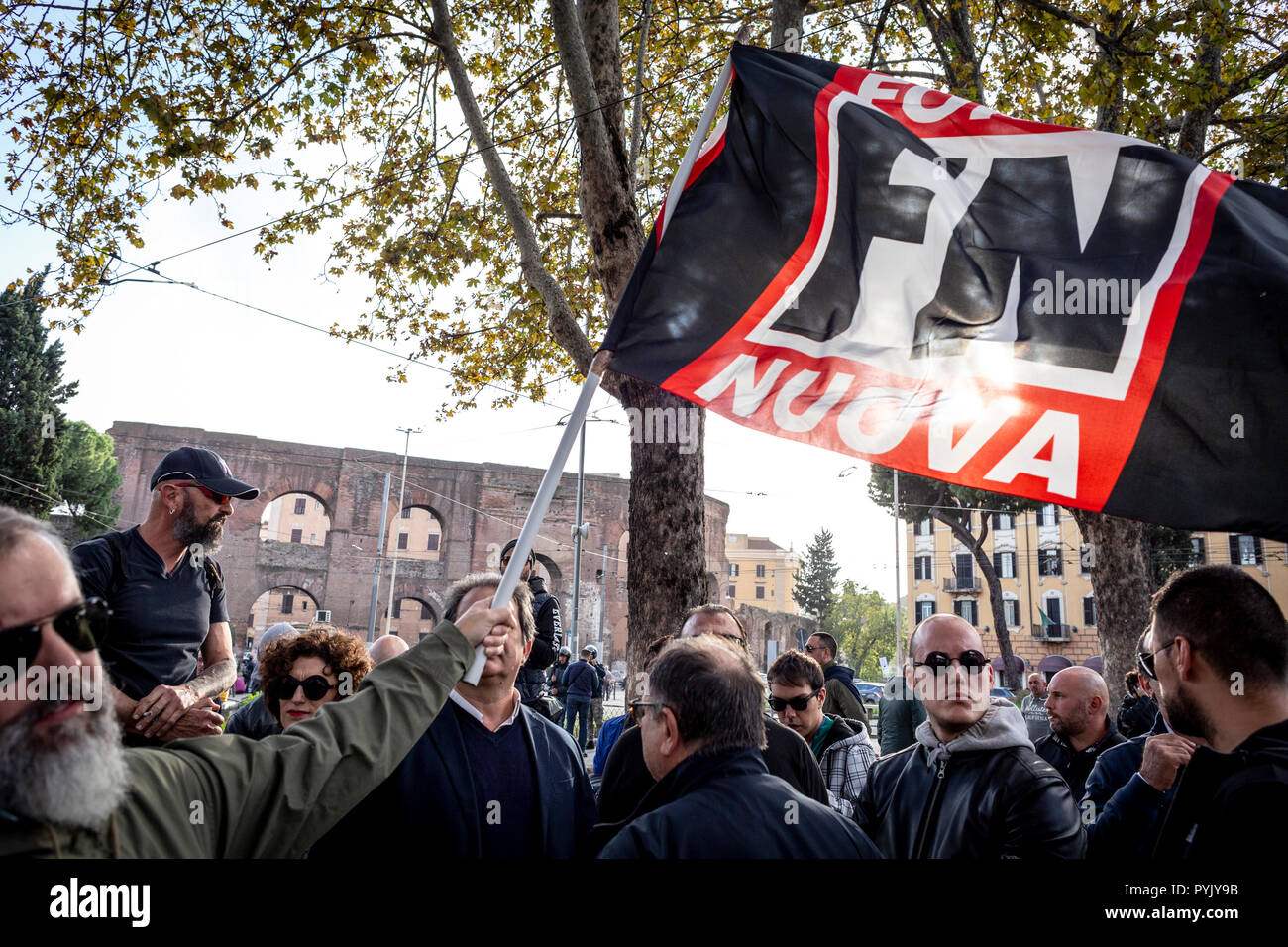 Rom, Italien. 27 Okt, 2018. Präsidium des rechten politischen Partei Forza Nuova Gerechtigkeit für den Mord an Desirà ¨ e Mariottini zu verlangen, gefunden im Bezirk der Hauptstadt von San Lorenzo (Italien, Rom, 27. Oktober 2018) Die Toten: Unabhängige Fotoagentur/Alamy leben Nachrichten Stockfoto