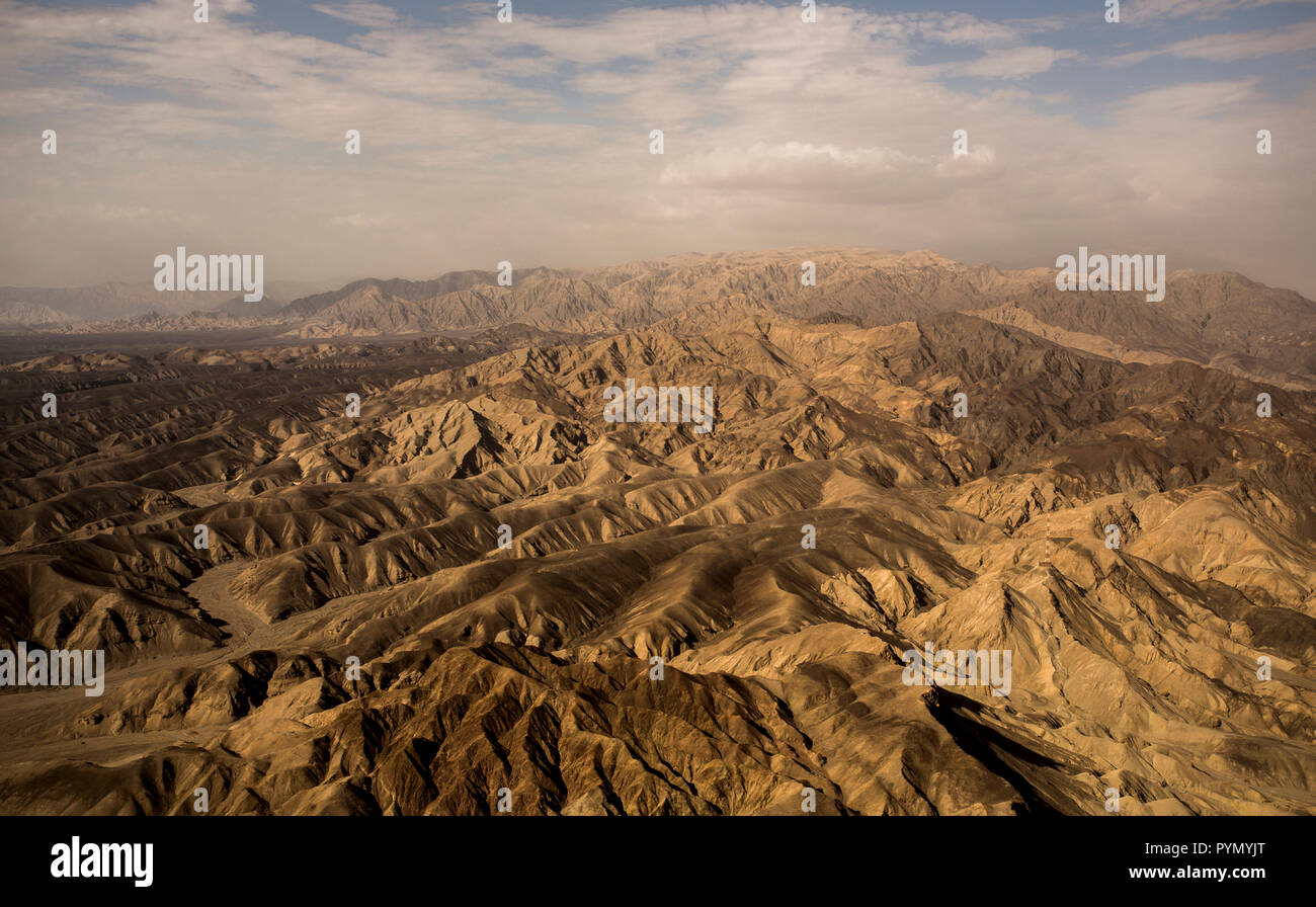 Gebirgige Landschaft, Luftaufnahme, in der Nähe der Nasca-Linien, Peru, Archäologie Stockfoto