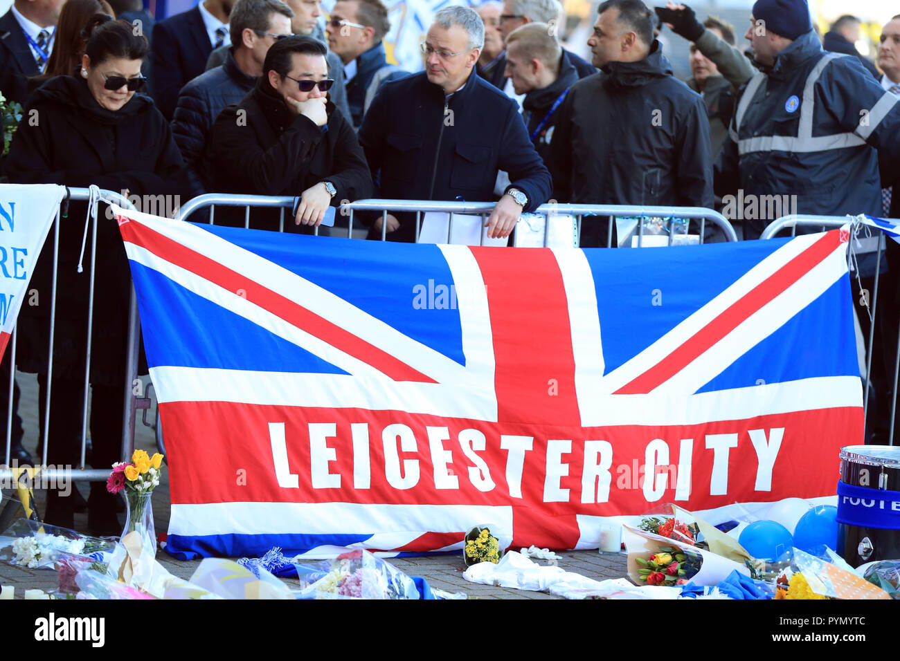 Aiyawatt Srivaddhanaprabha Sohn von Leicester Vorsitzenden, unter denen war zu haben auf tragische Weise ihr Leben am Samstag Abend, wenn ein Hubschrauber mit ihm und vier andere Personen außerhalb King Power Stadion abgestürzt verloren. Stockfoto