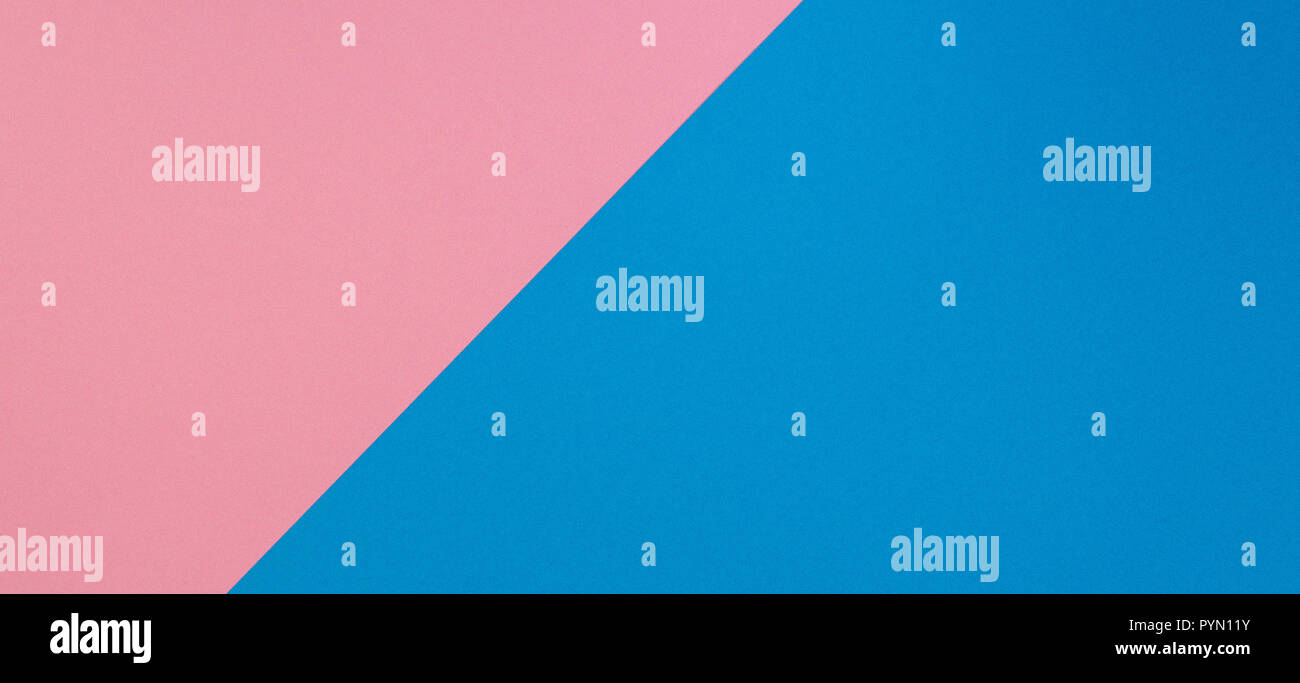 Blau und Rosa zweifarbig diagonal geteilt Farbe Papier Hintergrund. Stockfoto