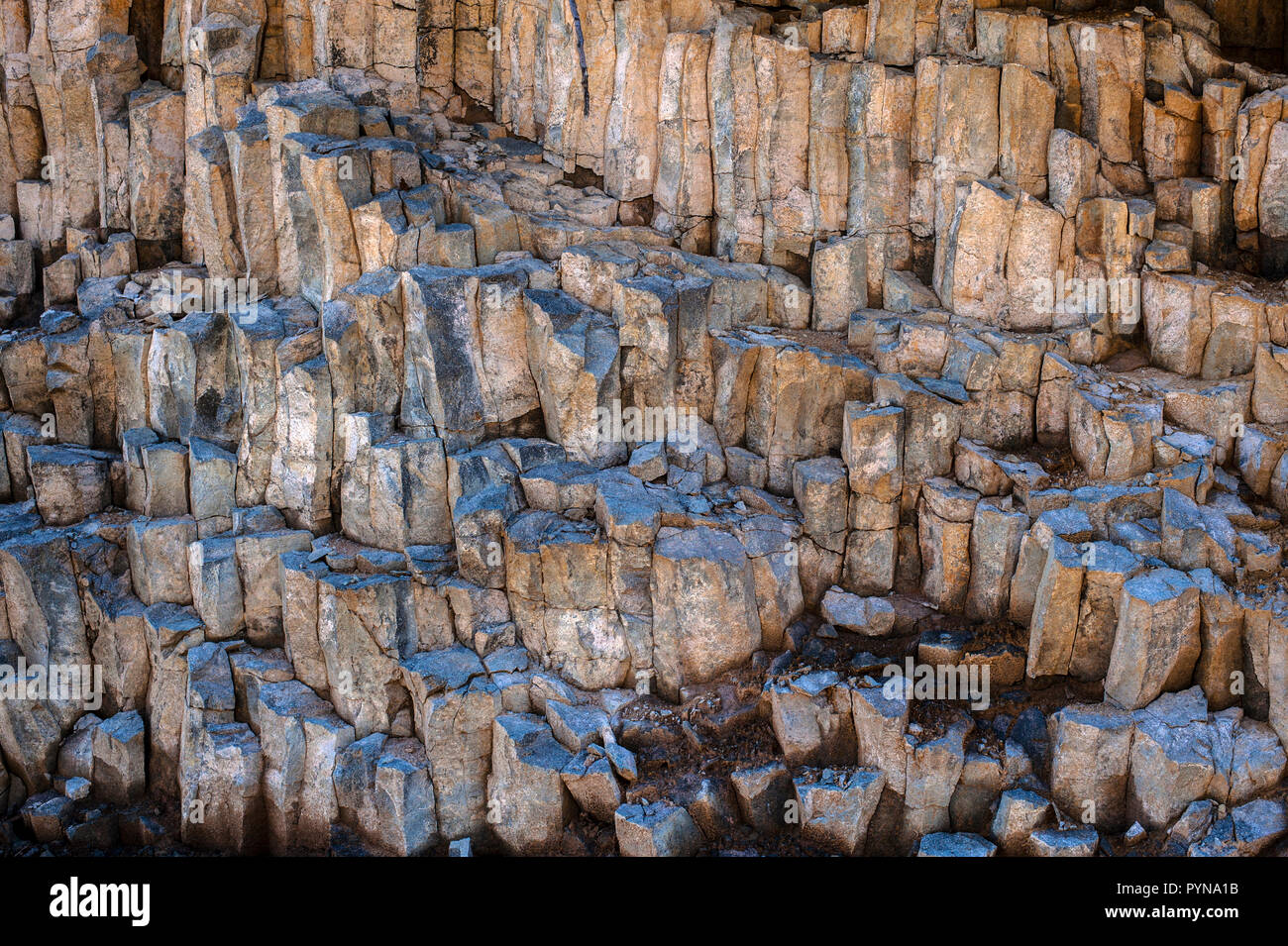 Sedementary Felswand Steinbruch mit Rock Muster und Formen Stockfoto