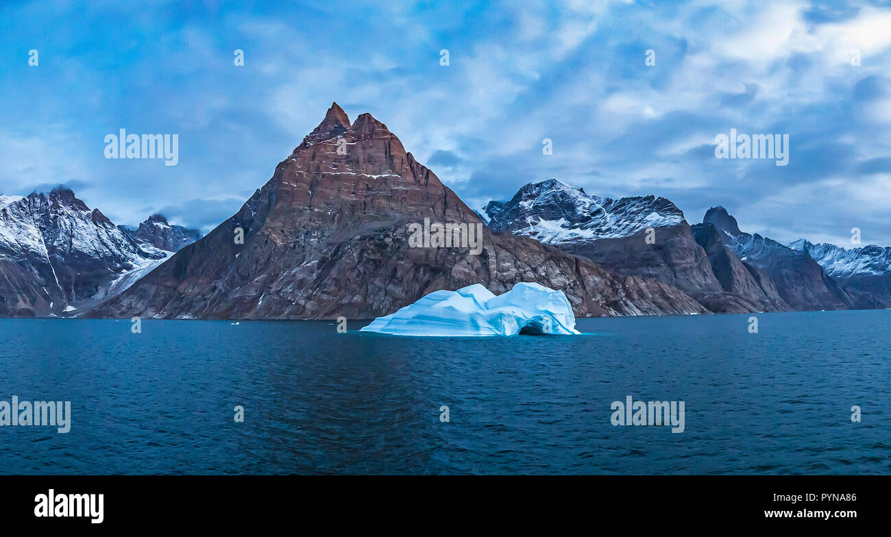 Küstenlandschaft in Grönland, Nordpolarmeer, Arktis | Küste Landschaft auf Grönland, North Polar Ozean, Arktis Stockfoto