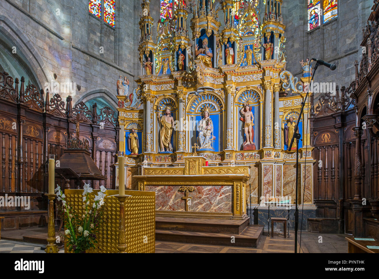 Marmor Altar der Kathedrale Sainte-Marie/Cathédrale Notre-Dame de Saint-Bertrand-de-Comminges Kathedrale, Haute-Garonne, Pyrenäen, Frankreich Stockfoto