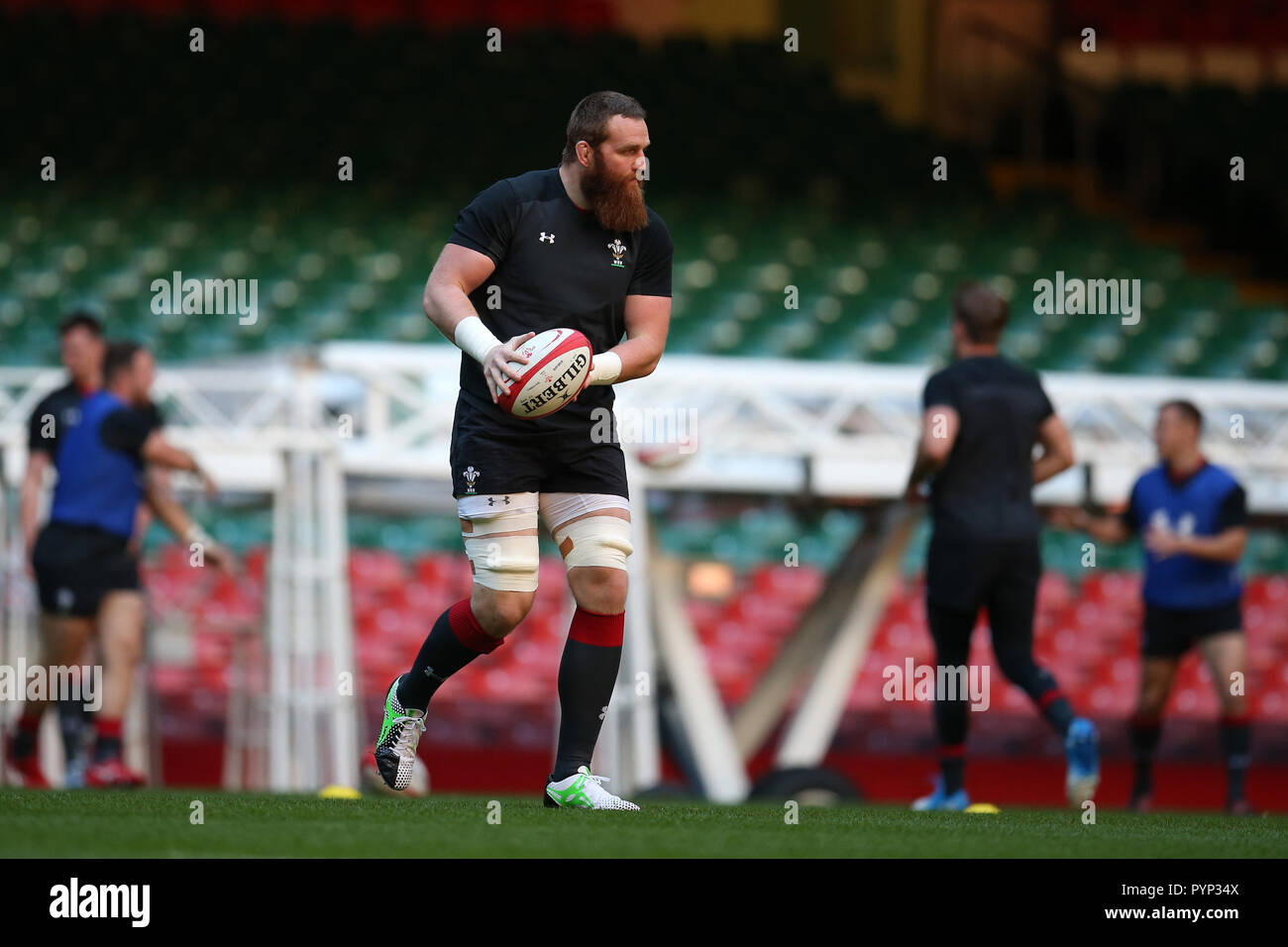 Cardiff, Großbritannien. 29 Okt, 2018. Jake Ball von Wales in Aktion. Wales Rugby Team Training im Fürstentum Stadium in Cardiff, South Wales am Montag, den 29. Oktober 2018. Das Team der Vorbereitung für ihre erste Herbst internationale Reihe Match gegen Schottland dieses Wochenende sind. pic von Andrew Obstgarten/Alamy leben Nachrichten Stockfoto