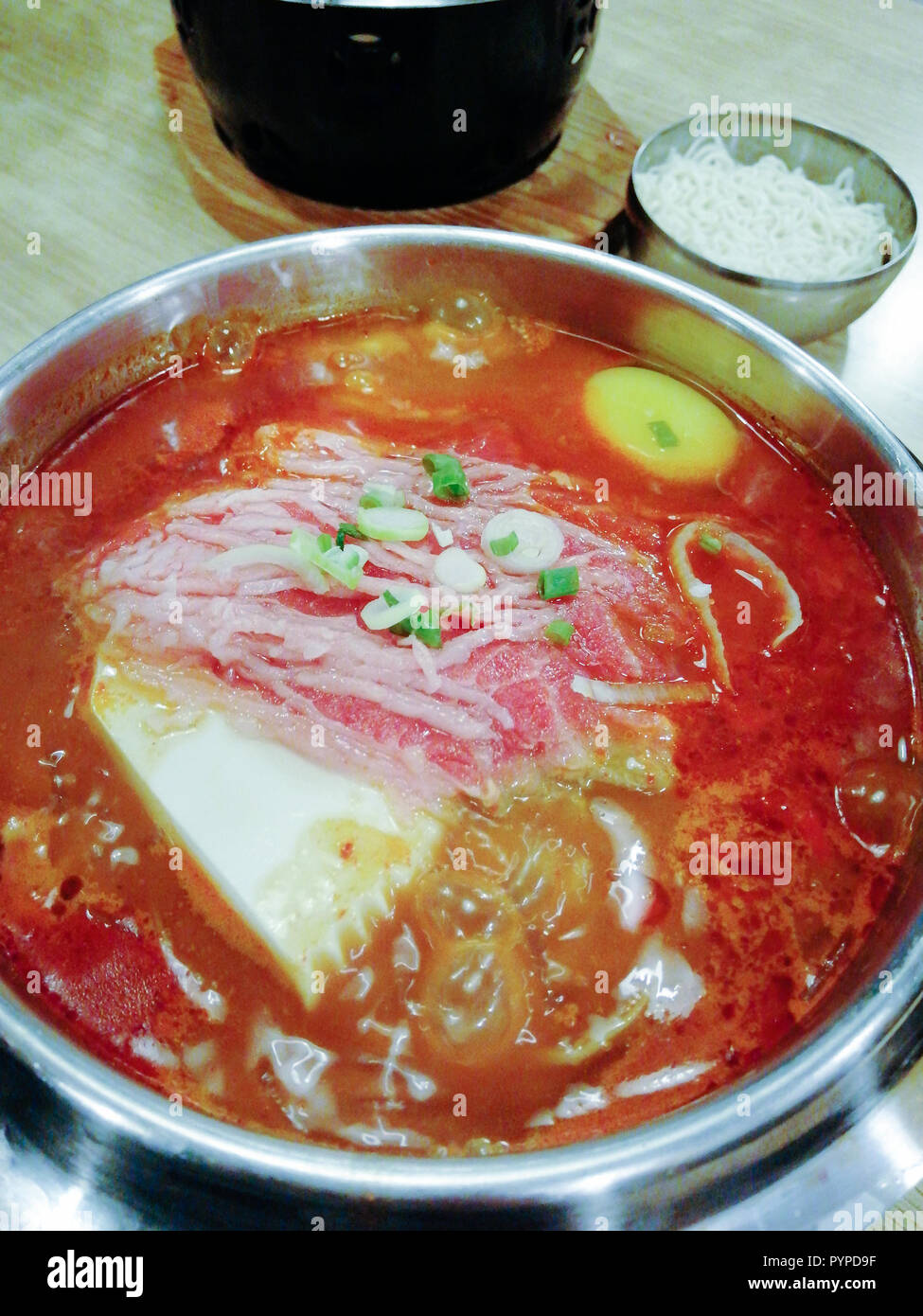 Kimchi eintopf -Fotos und -Bildmaterial in hoher Auflösung – Alamy