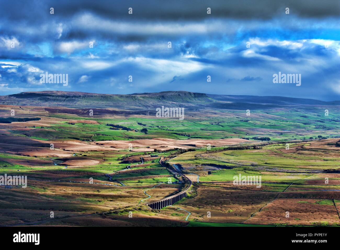 Einen Spaziergang bis Whernside in North Yorkshire Stockfoto