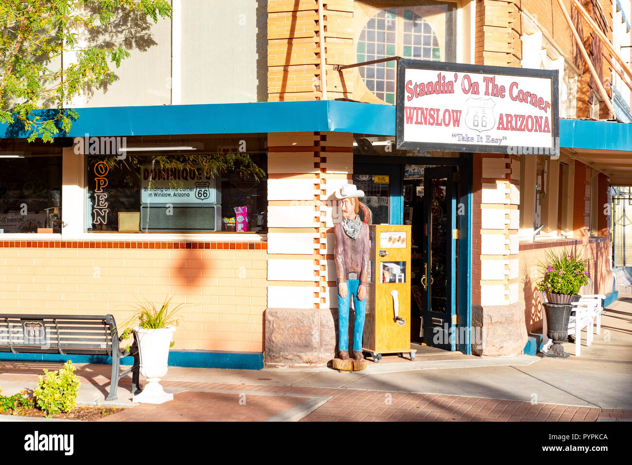 Adler Standin" an der Ecke in Winslow, Arizona Attraktion Stockfoto