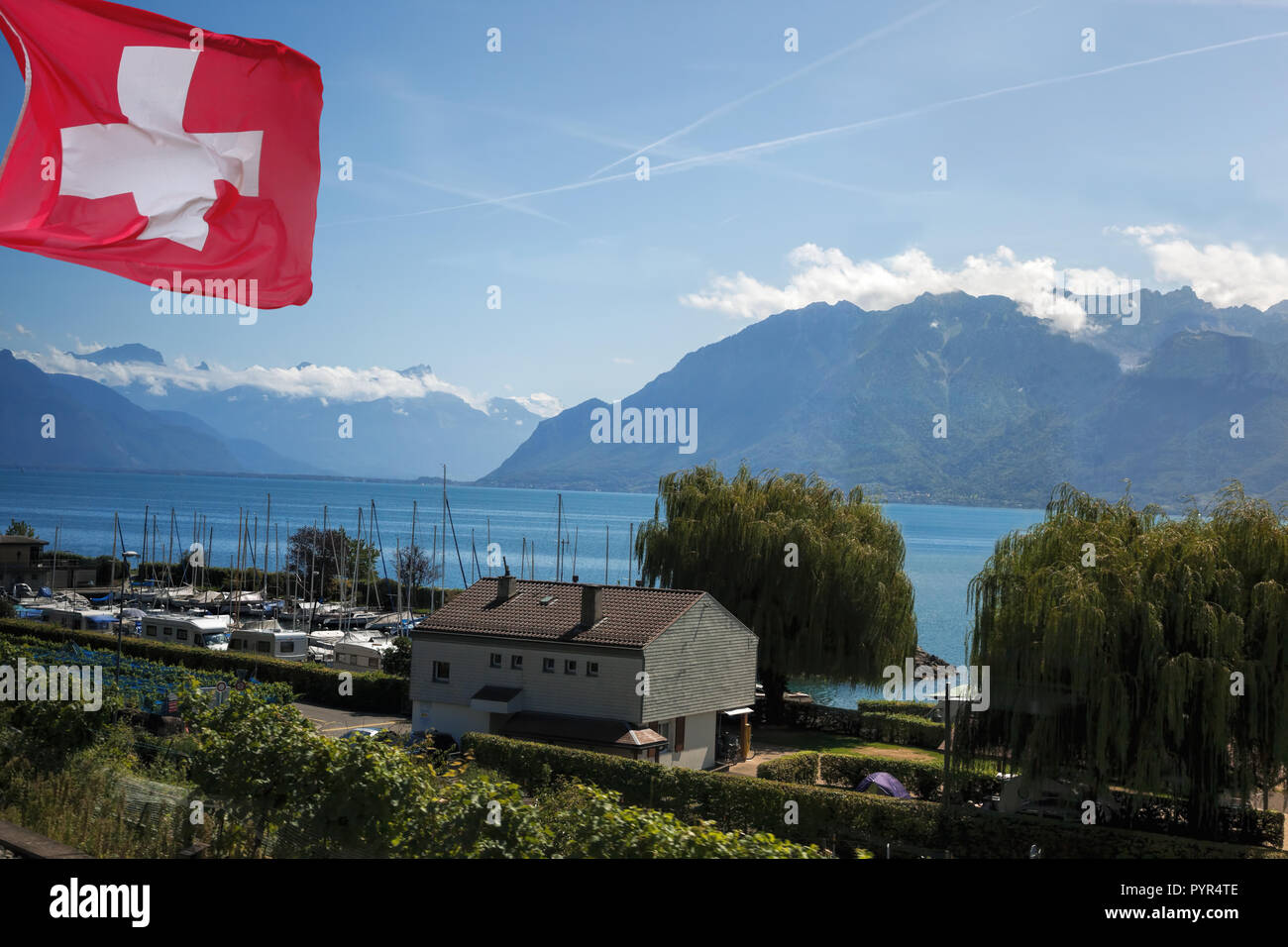 Genfer See mit Campingplatz in der Schweiz Stockfotografie - Alamy