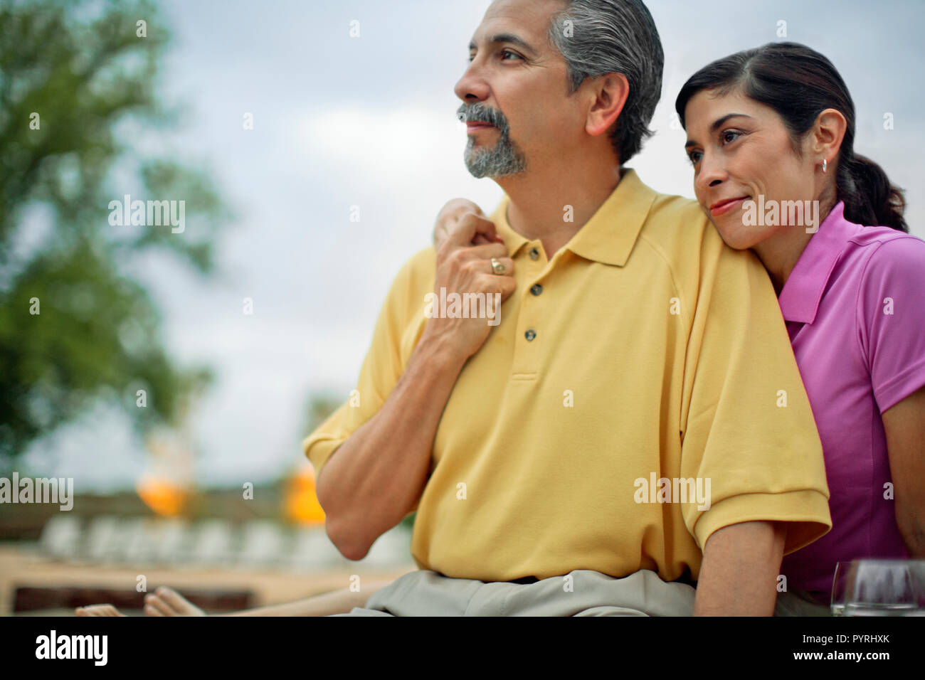 Porträt eines reifen Paares bei Sonnenuntergang. Stockfoto