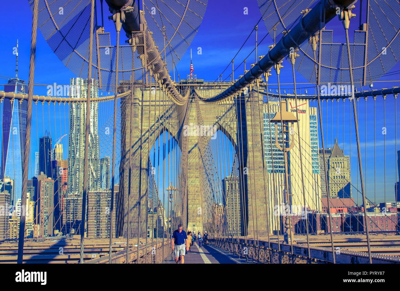 Brooklyn Bridge Weitwinkel Stockfoto