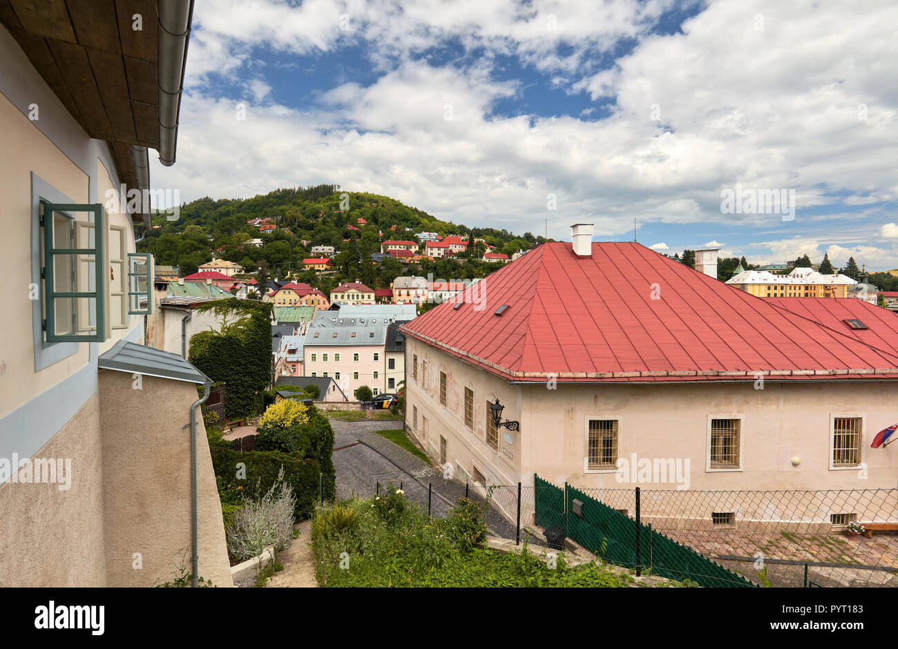 Straße in Banska Stiavnica, Slowakei Stockfoto