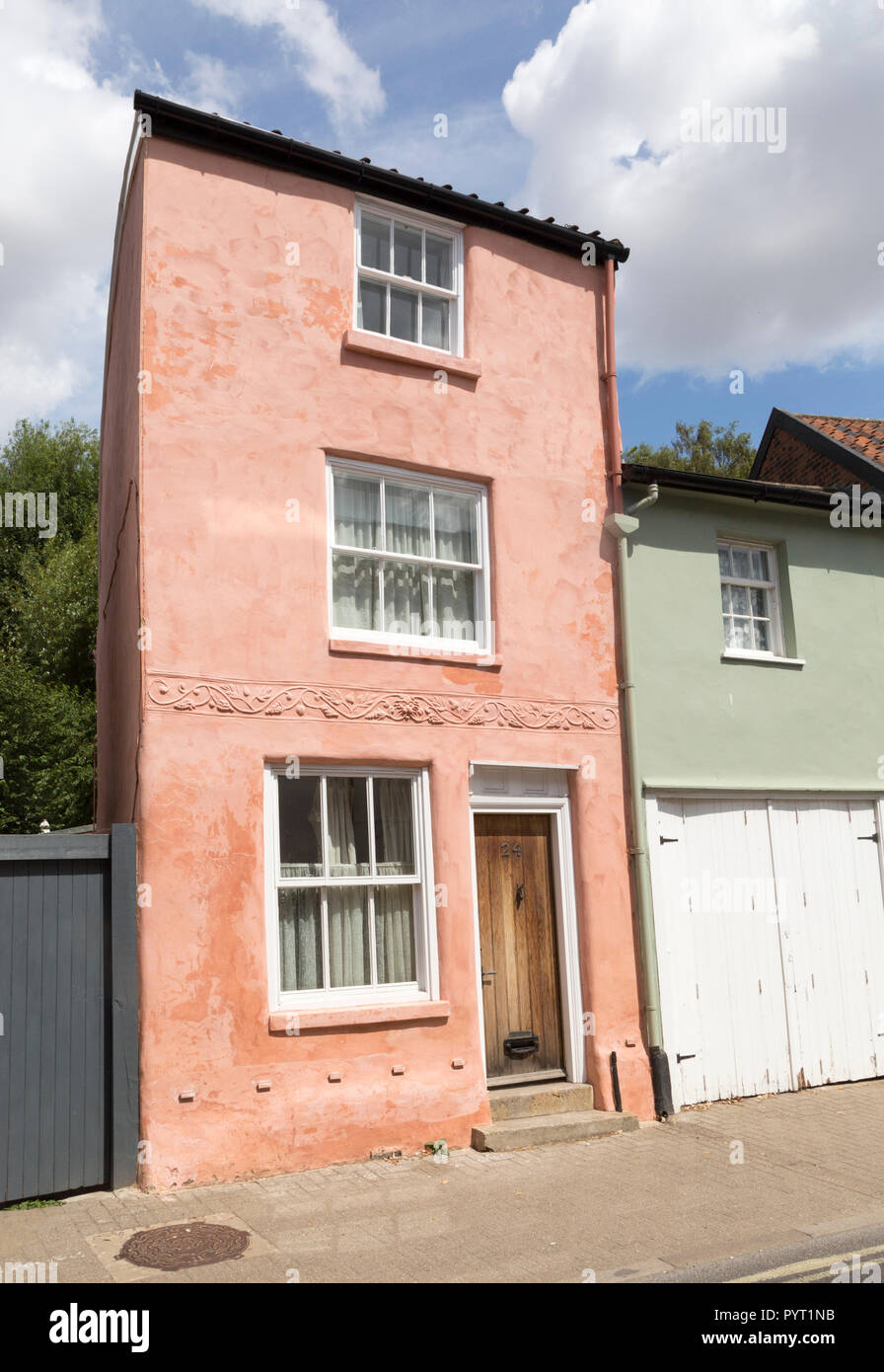 Ungewöhnlich hohen dünnen Haus Gebäude in der Church Street, Woodbridge, Suffolk, England, Großbritannien Stockfoto