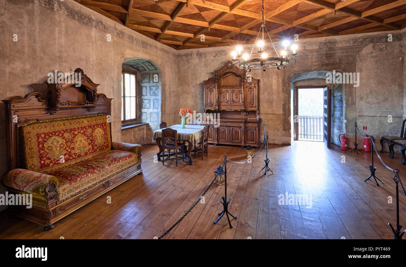 Ein Zimmer im Inneren Burg Orava in der Slowakei Stockfoto