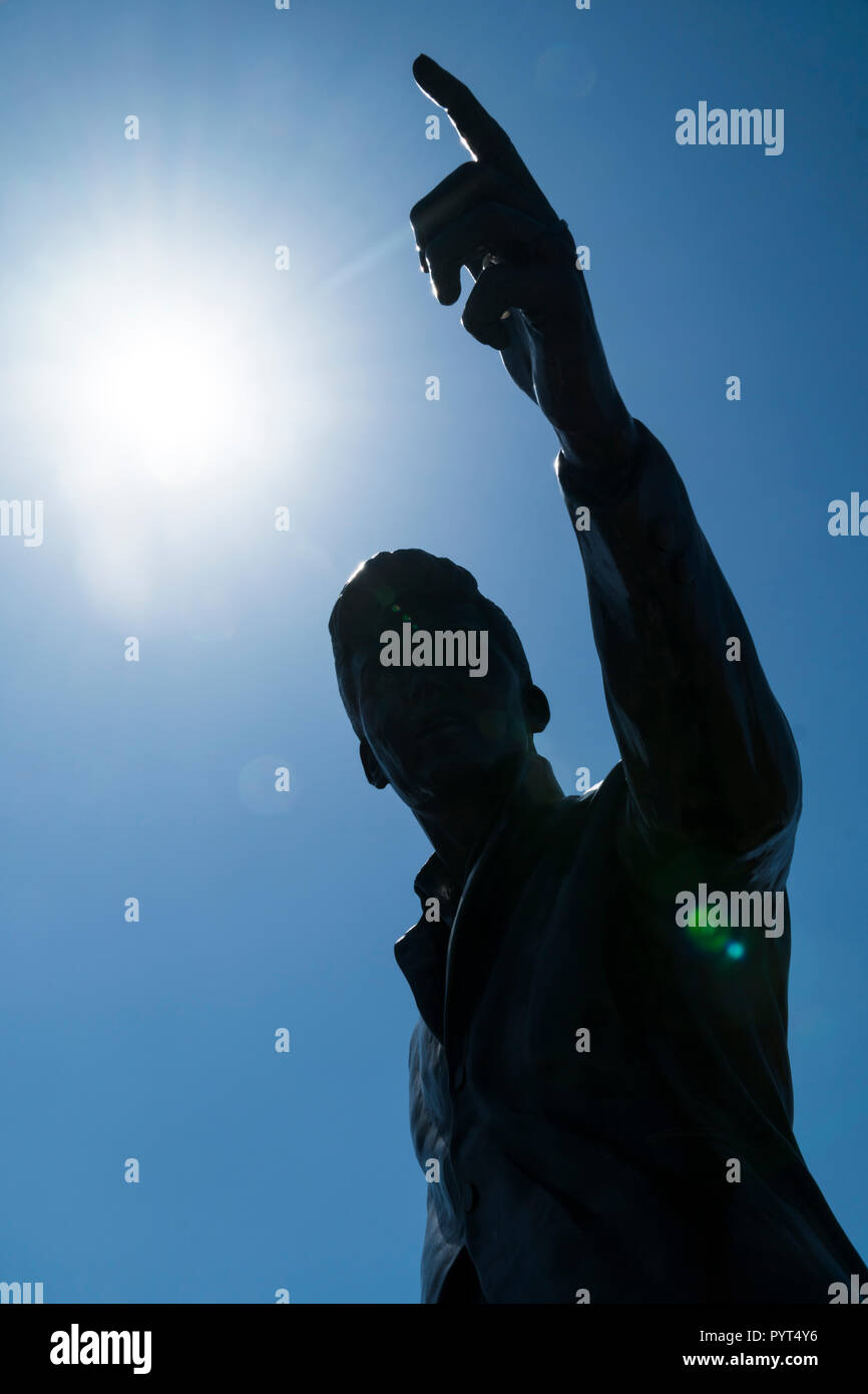 Billy Fury Statue, erstellt von Tom Murphy, Waterfront von Liverpool, Merseyside, England Stockfoto