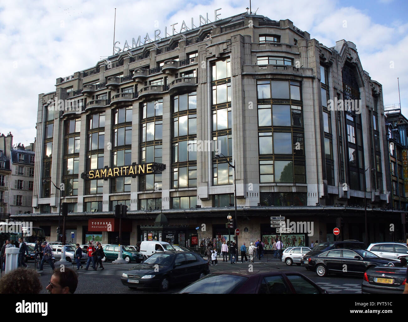 Das berühmte Kaufhaus Samaritaine ist wieder für die Öffentlichkeit zugänglich im Jahr 2018 nach einer vollständigen und teuer sind, Renovierung in Paris. Stockfoto