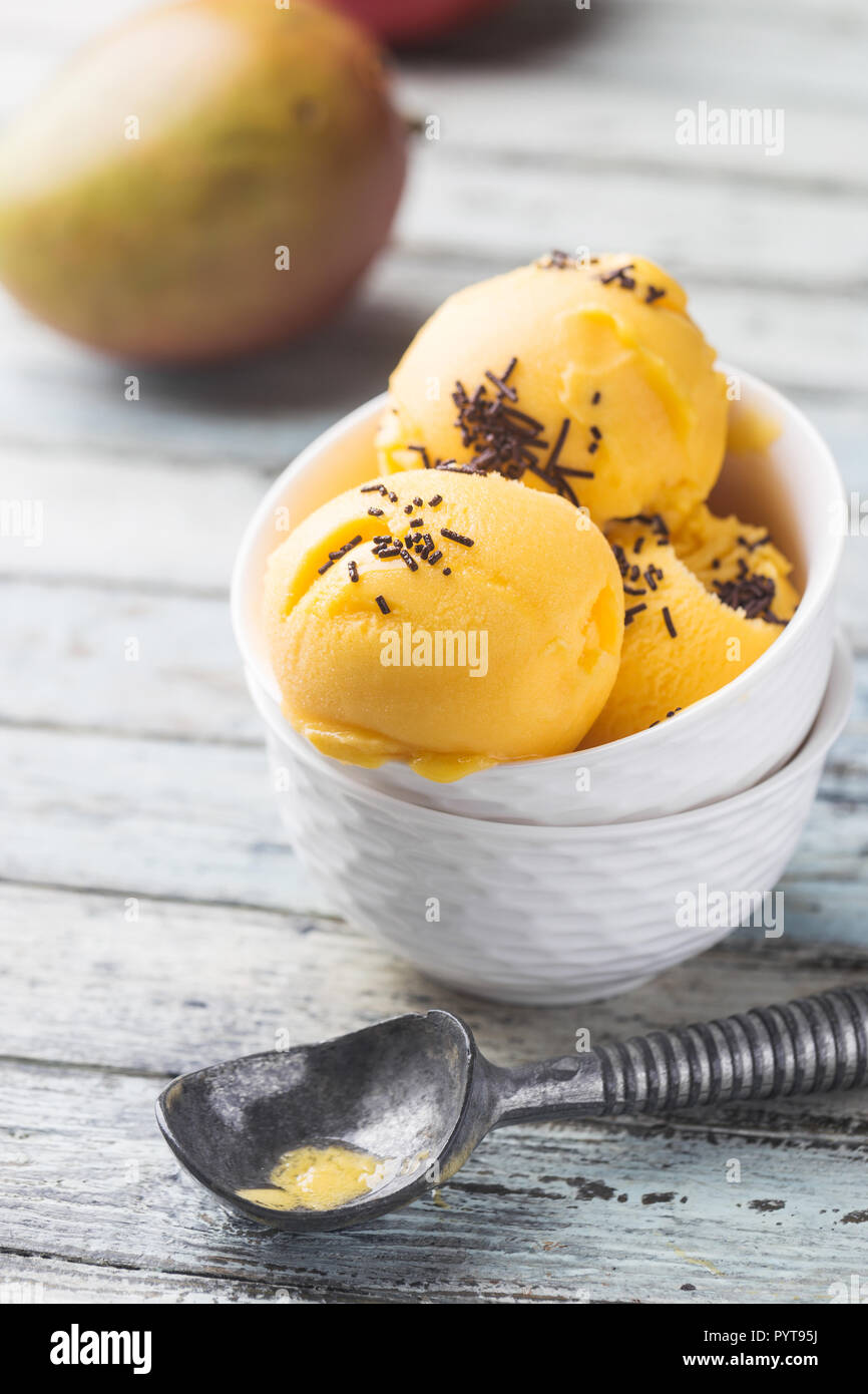 Hausgemachte mango Eis Stockfoto