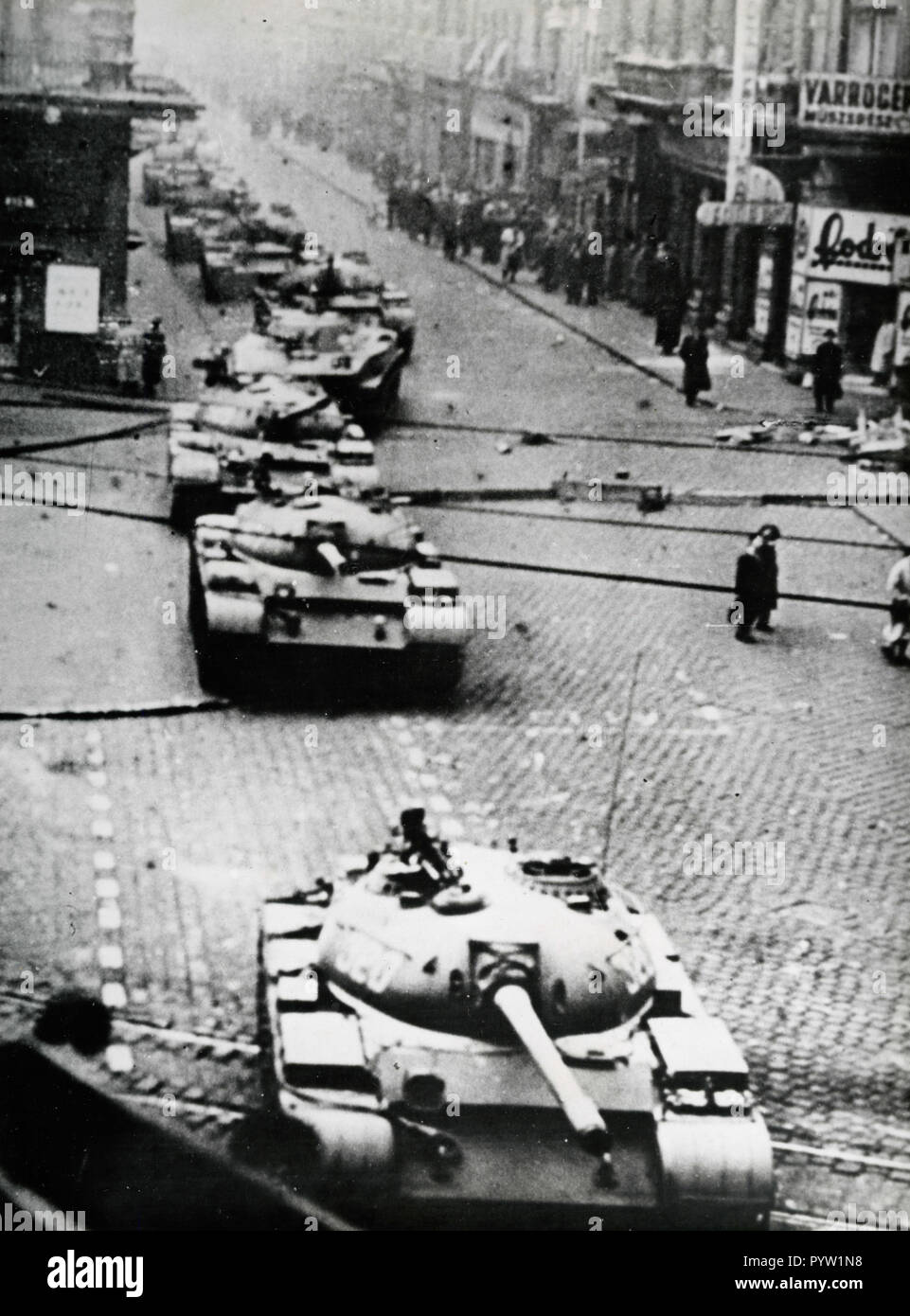 Sowjetunion Panzer in den Straßen, Budapest, Ungarn 1956 Stockfoto