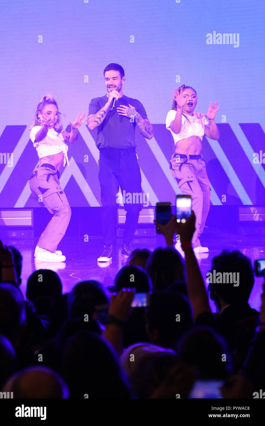 London, Großbritannien. 30 Okt, 2018. Liam Payne, Westfield London 10 Jahr Geburtstag feiern, Westfield Square, Westfield London, Shepherds Bush, London, UK, 30. Oktober 2018. Credit: Rich Gold/Alamy leben Nachrichten Stockfoto