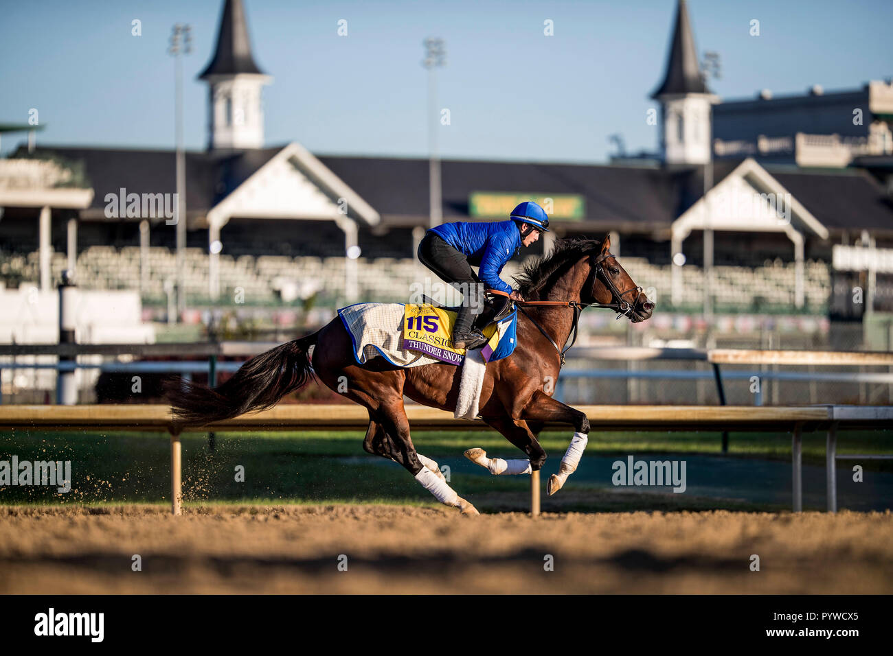 Louisville, KY, USA. 29 Okt, 2018. Oktober 29, 2018: Thunder Schnee (IRE), ausgebildet von Saeed Bin Suroor, Übungen in der Vorbereitung für den Breeders' Cup Classic in der Churchill Downs am 29. Oktober 2018 in Louisville, Kentucky. Evers/ESW/CSM/Alamy leben Nachrichten Stockfoto