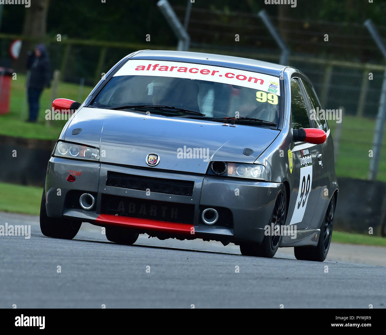 Vince Proto, FIAT Punto Abarth, SE Tin Tops Meisterschaft, BARC, Britische Automobile Racing Club, nationale Meisterschaft, Brands Hatch, Oktober 2018, Auto Stockfoto