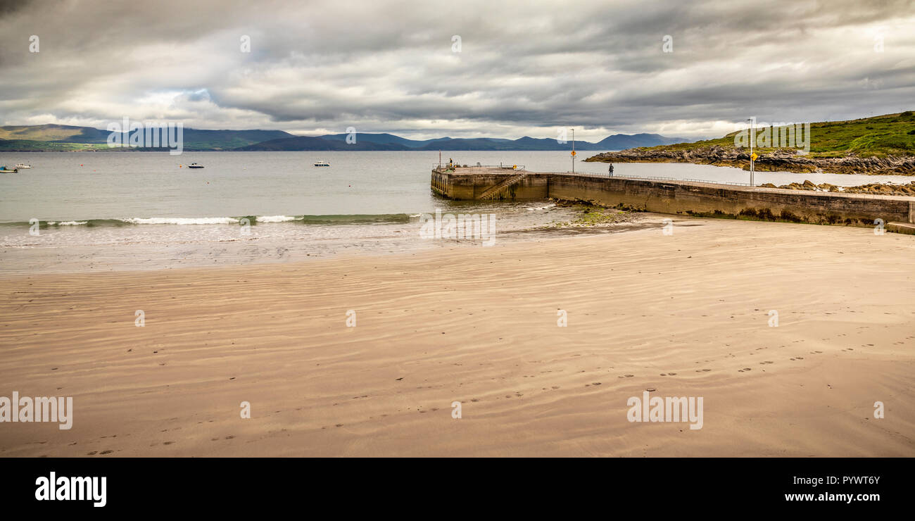 Blick auf den Ring of Kerry, Kells Strand, Irland, Europa Stockfoto