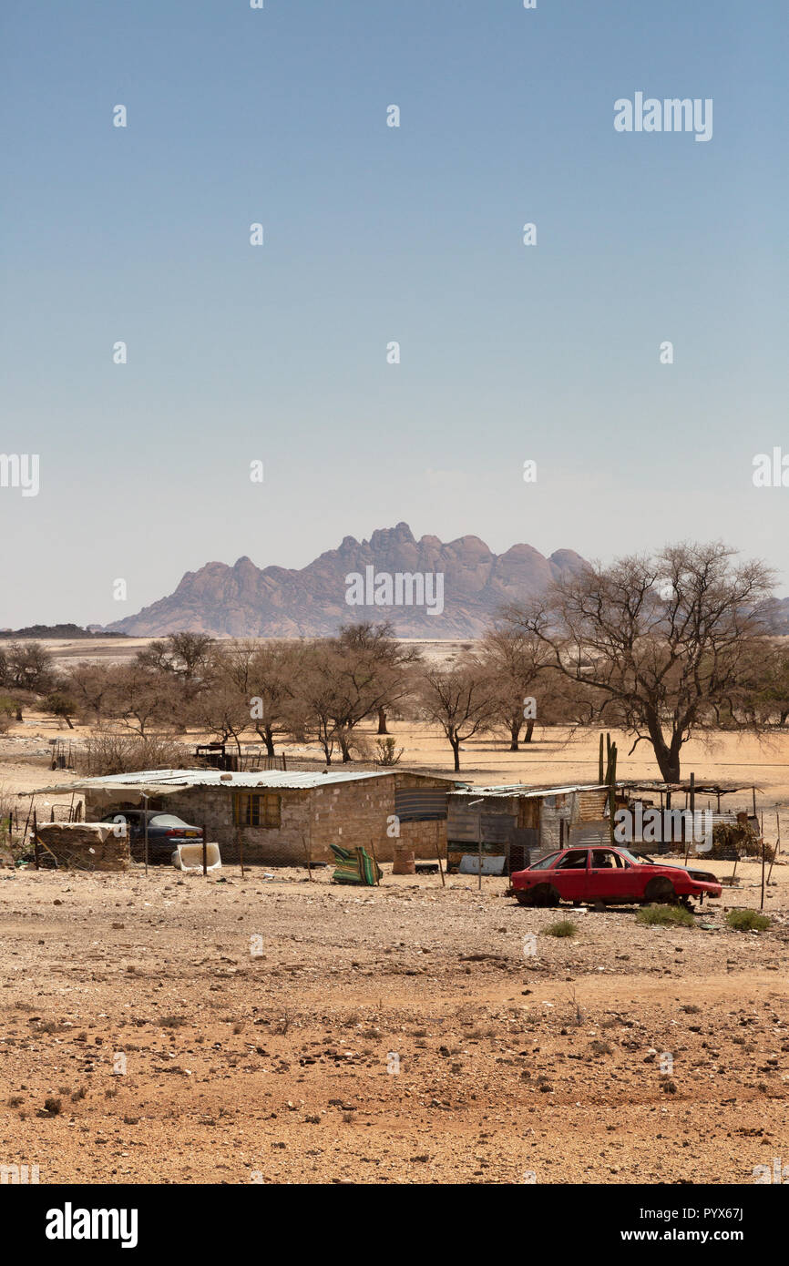 Namibia Armut - armen Dorf Häuser in der Spitzkoppe, Namibia Afrika Stockfoto