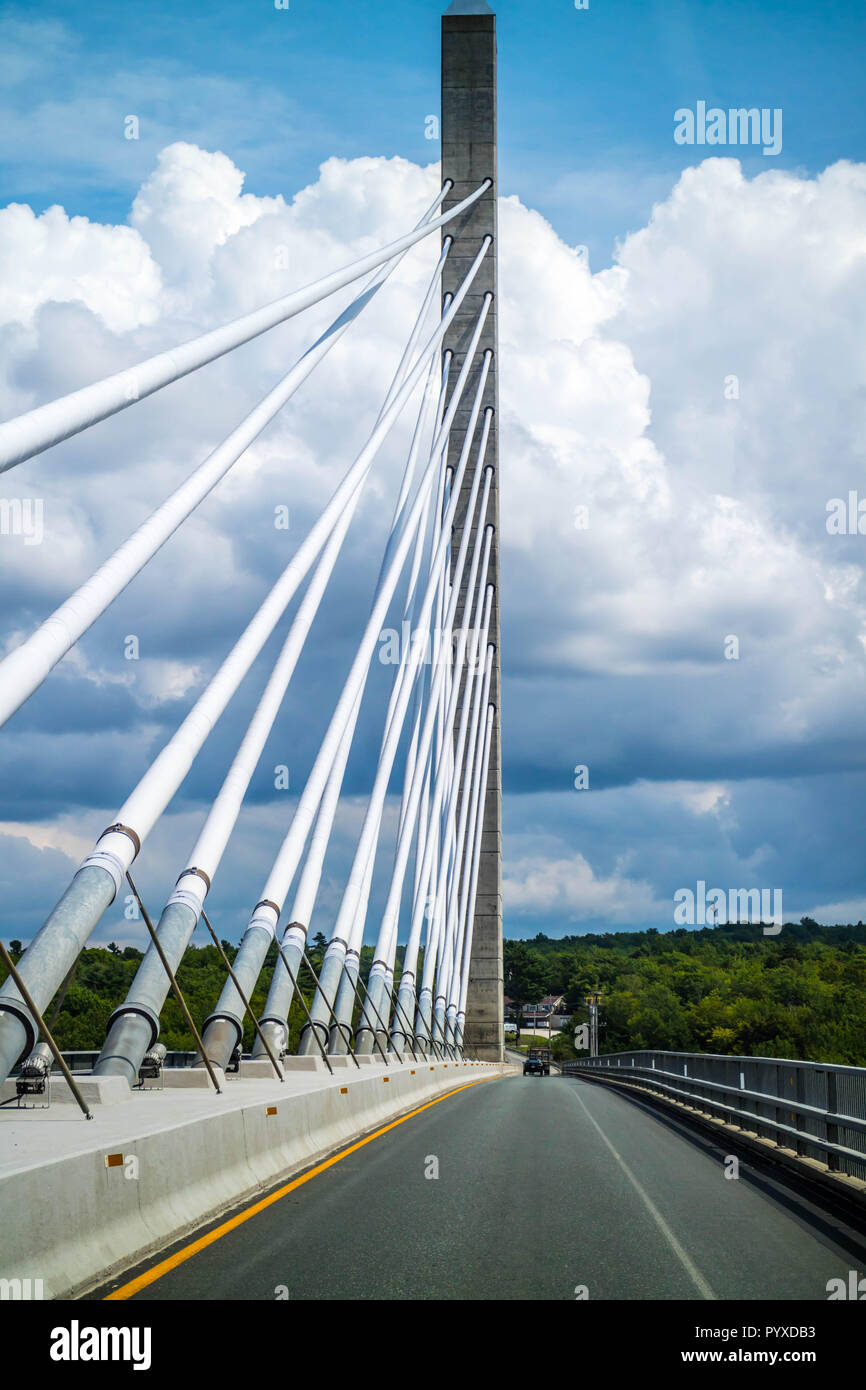 Die Penobscot Narrows Brücke über die Penobscot River in Maine Stockfoto