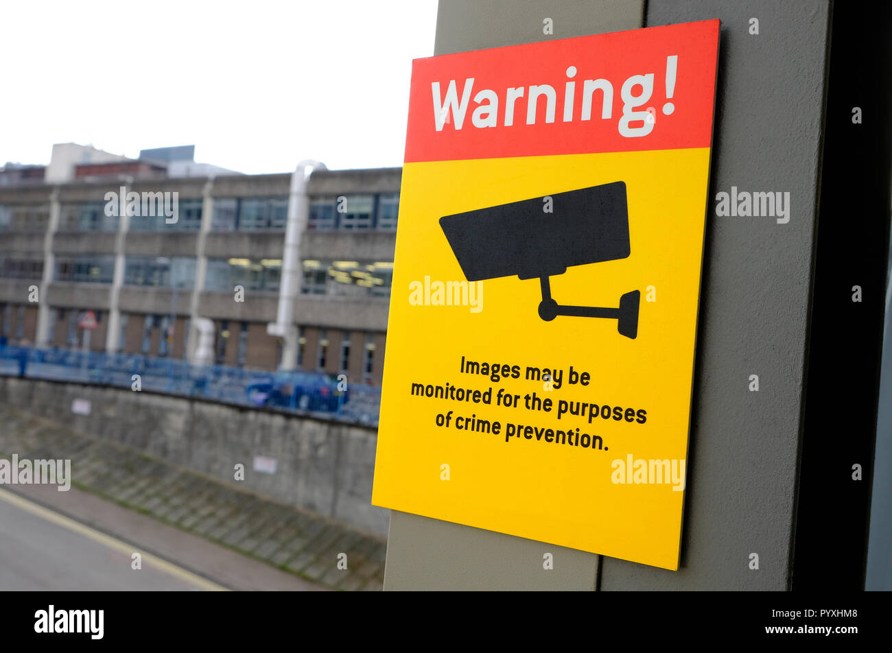 Warnung Bilder können für die Zwecke der Prävention von Straftaten Zeichen überwacht werden. Stockfoto