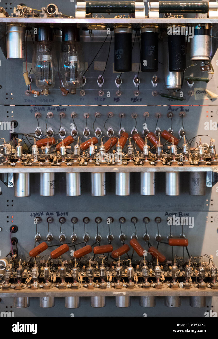 Die Replik von Manchester Baby, aka Kleinangelegte experimentelle Maschine (Ssem), der weltweit erste gespeichert - Programm computer Museum von Wissenschaft und Industrie Stockfoto