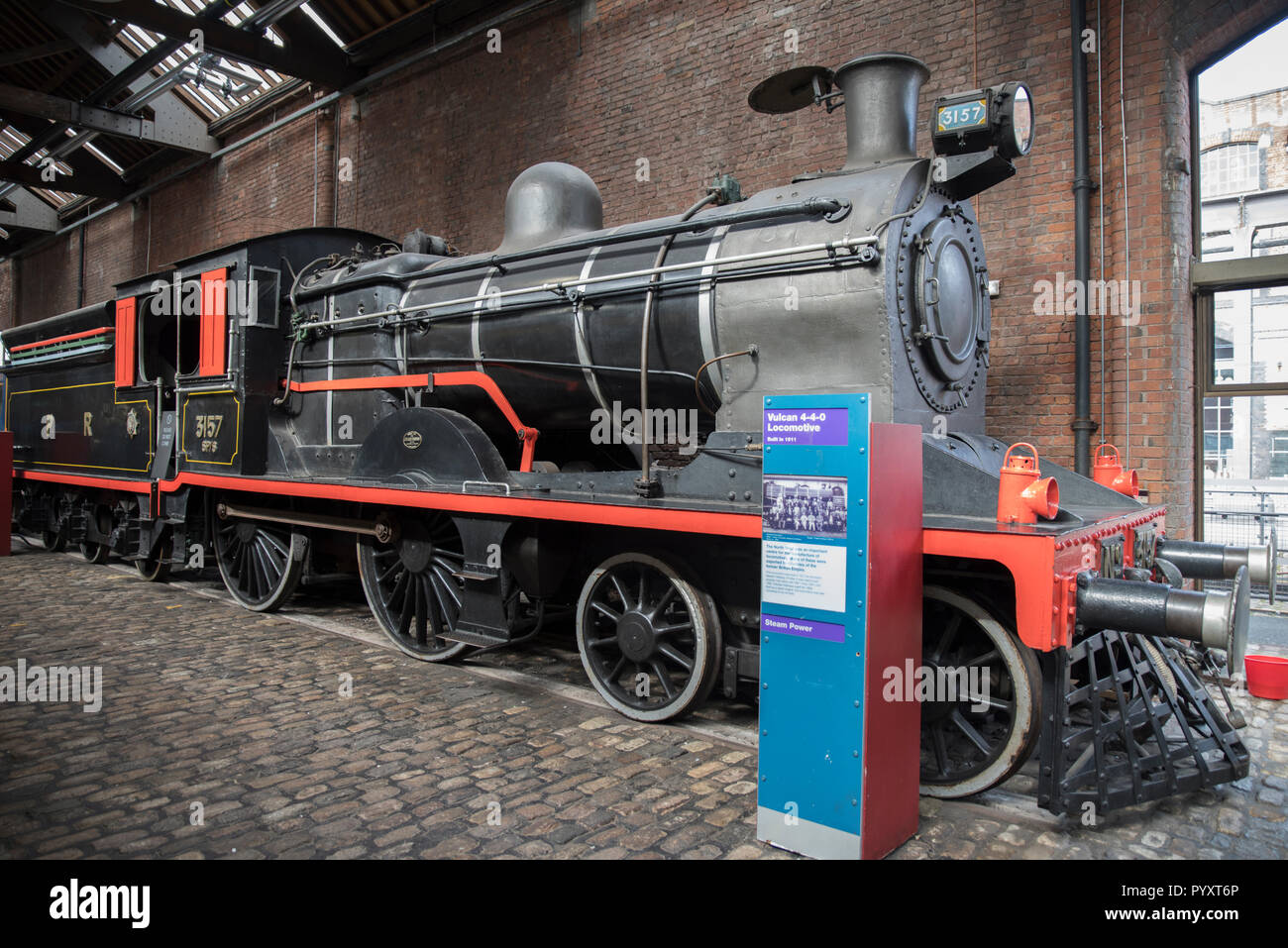 Vulcan 4-4-0 Lokomotive im Museum of Science and Industry, Manchester, England Stockfoto