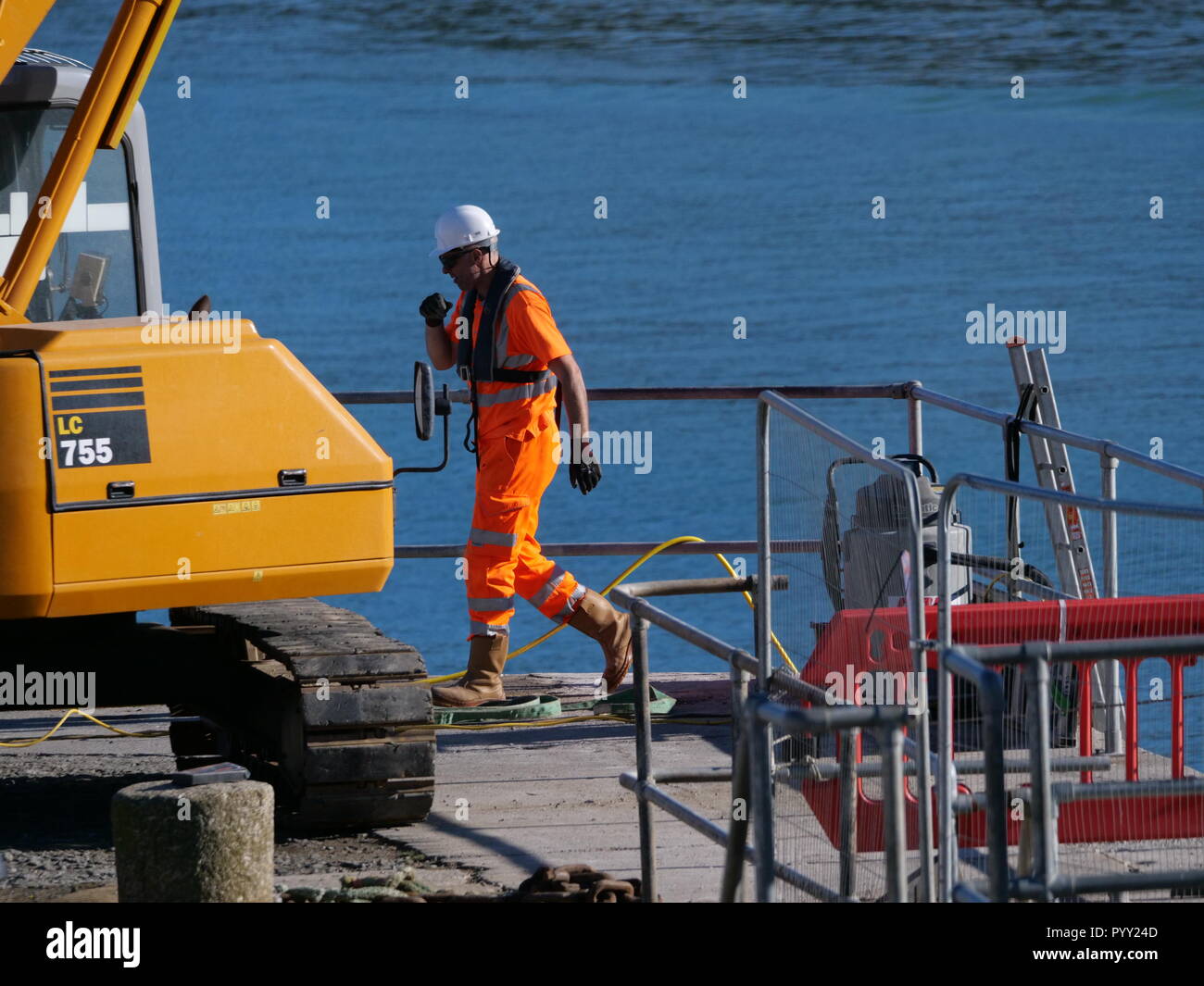 North Quay Hafen Wand Reparaturen. Newquay, 30. Oktober 2018, Robert Taylor/Alamy Leben Nachrichten. Newquay, Cornwall, England. Stockfoto