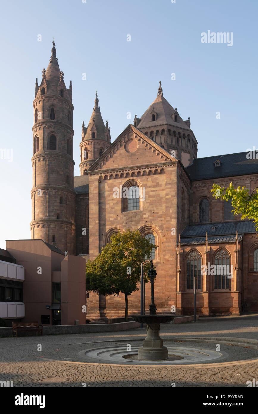 Worms, Dom St. Peter, Nordseite, Vierung und Osttürme Stockfoto