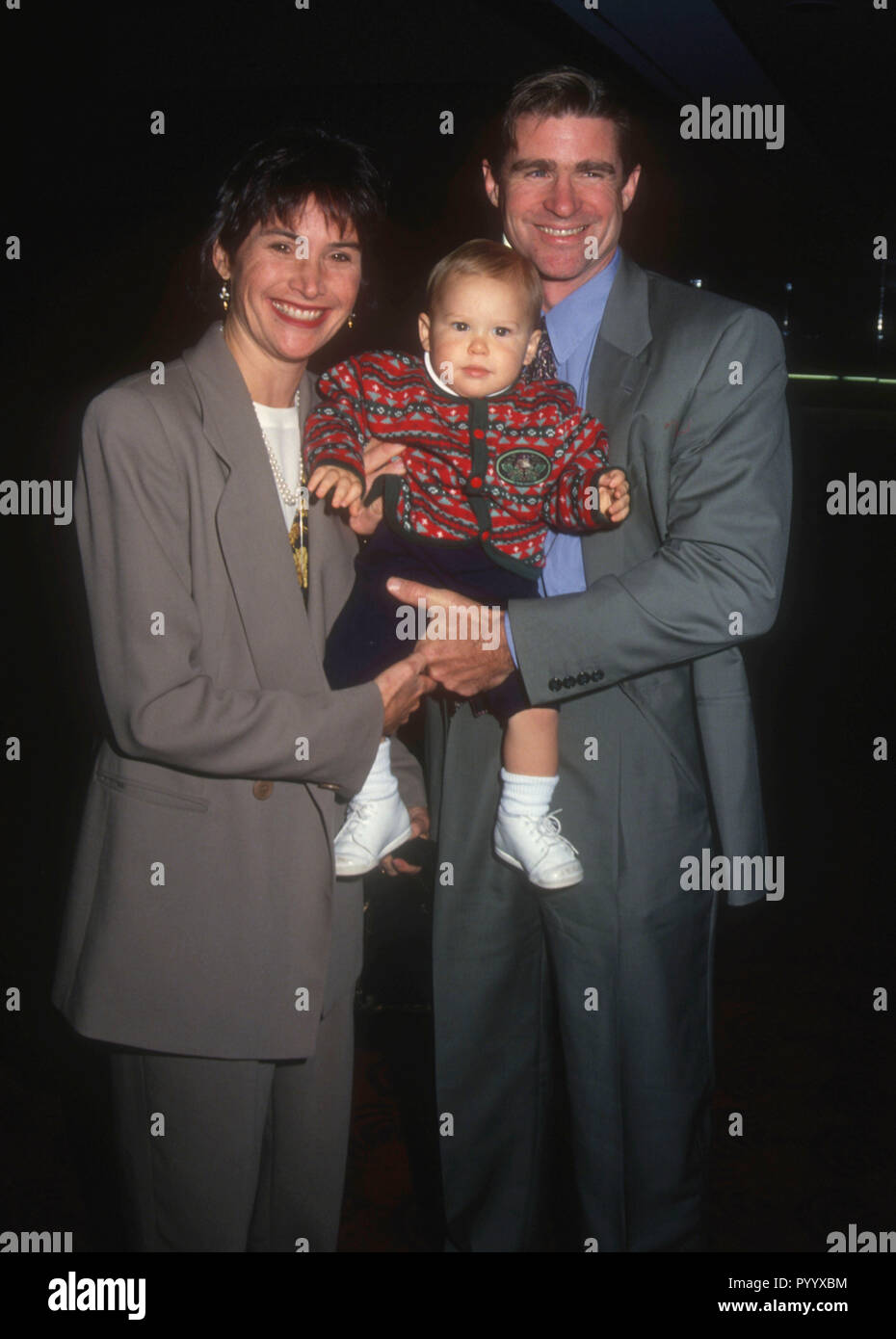 LOS ANGELES, Ca - 3. Dezember: (exklusiv) Schauspieler behandeln Williams, Frau Pam Van Sant und Sohn Gill Williams Ereignis am 3. Dezember in Los Angeles, Kalifornien 1992 teilnehmen. Foto von Barry King/Alamy Stock Foto Stockfoto