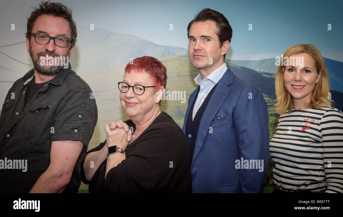 Aufzeichnung von BBC Radio 4 Museum der Neugier jährliche Lager Christmas Special 2018 - Lee Mack, Jo Marke, Jimmy Carr, Sally Phillips nehmen Stockfoto