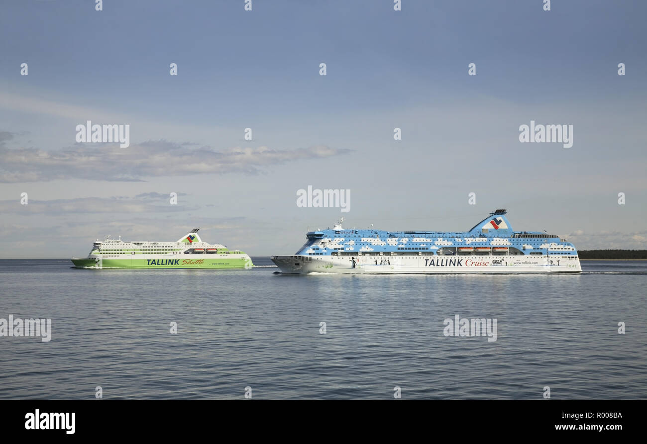 Mit Der Fahre Von Tallinn Nach Helsinki Im Finnischen Meerbusen