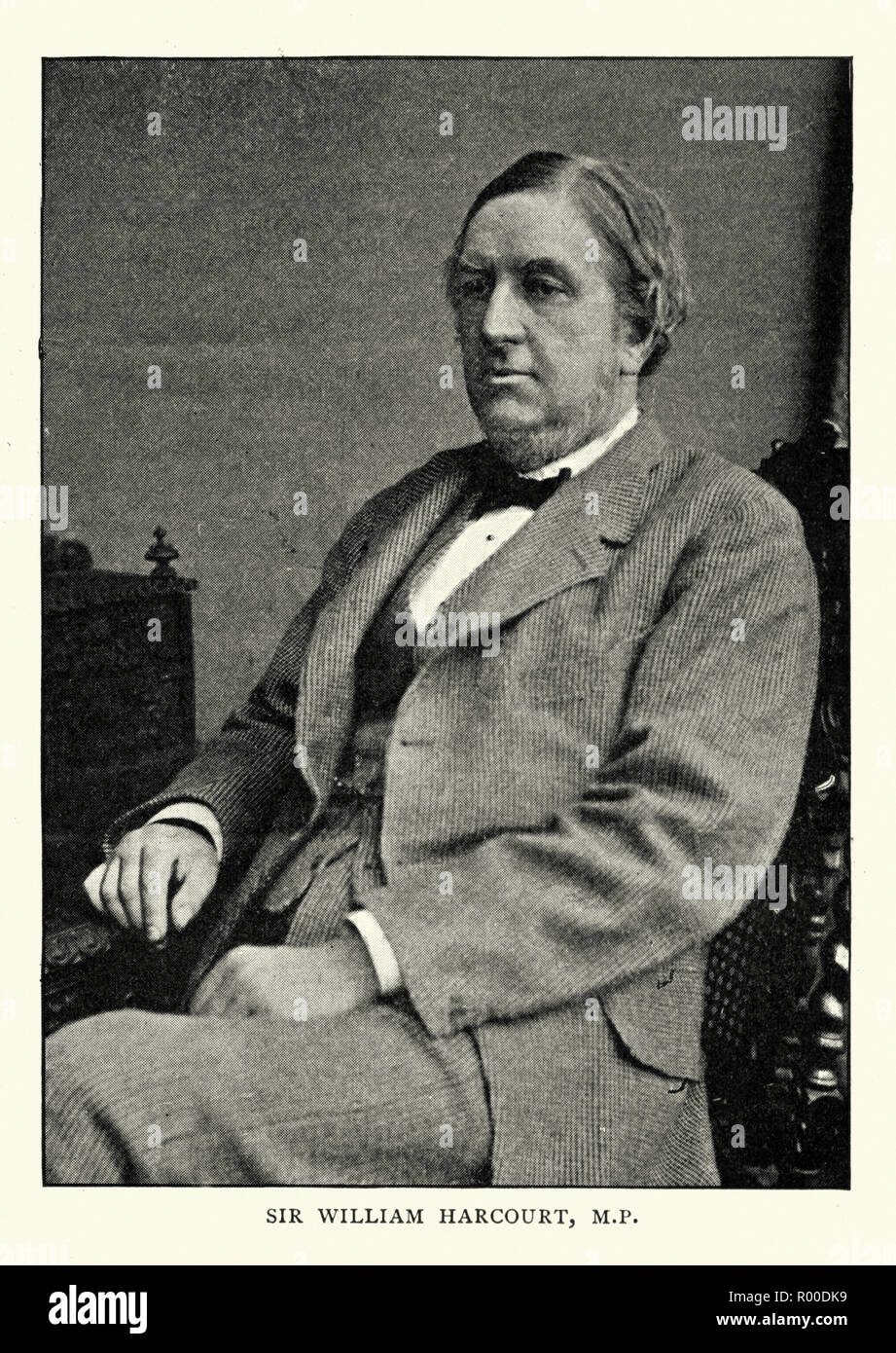 Sir William Harcourt, einem britischen Rechtsanwalt, Journalist und liberaler Staatsmann. Er diente als Mitglied des Parlaments und hielt die Büros der Innenminister und der Finanzminister unter William Ewart Gladstone, bevor er Führer der Opposition. Stockfoto