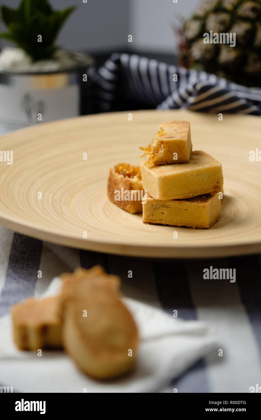 Nusskuchen mit ananas -Fotos und -Bildmaterial in hoher Auflösung – Alamy