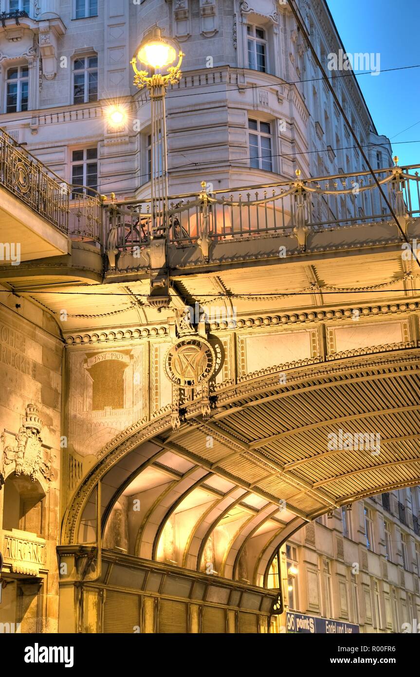 Wien, Jugendstil, Hohe Brücke, Josef Hackhofer 1904 - Wien, Jugendstil Brücke' hohe Viadukt', Josef Hackhofer 1904 Stockfoto