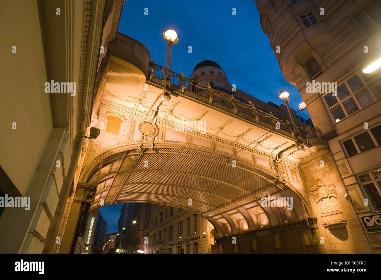 Wien, Jugendstil, Hohe Brücke, Josef Hackhofer 1904 - Wien, Jugendstil Brücke' hohe Viadukt', Josef Hackhofer 1904 Stockfoto