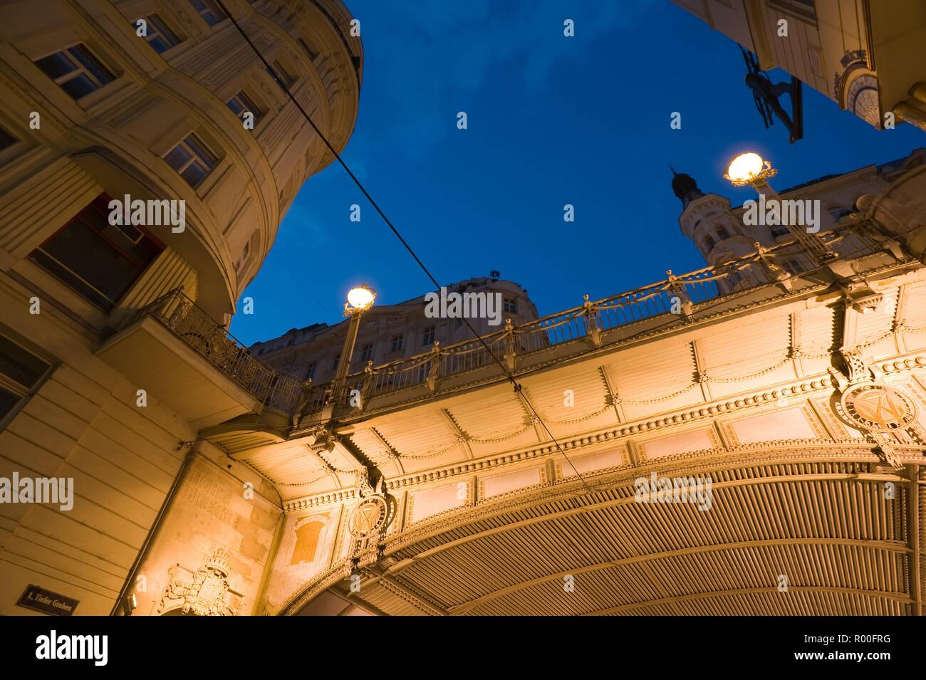 Wien, Jugendstil, Hohe Brücke, Josef Hackhofer 1904 - Wien, Jugendstil Brücke' hohe Viadukt', Josef Hackhofer 1904 Stockfoto