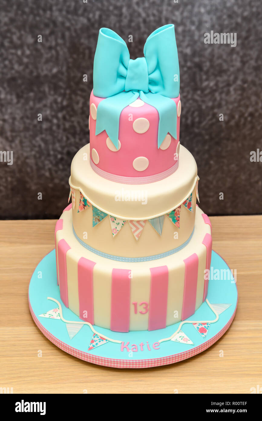 Hausgemachte Neuheit birthday cake Stockfoto