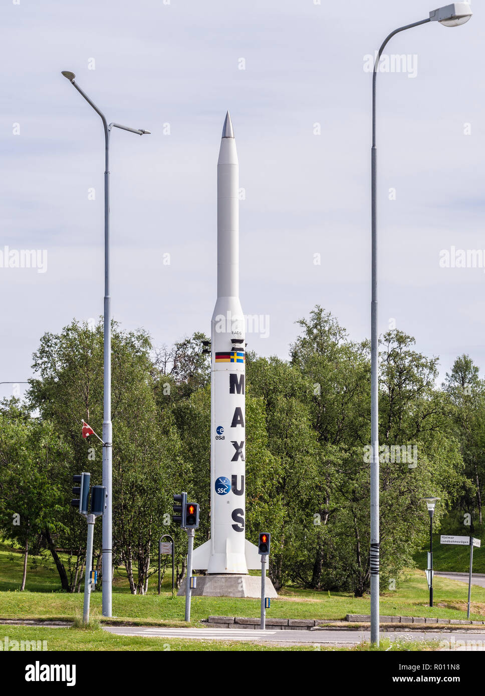 Rakete in der europäischen Forschung Programm der ESA, Kiruna Kirche in der Rückseite, Park in Kiruna, Schweden Stockfoto