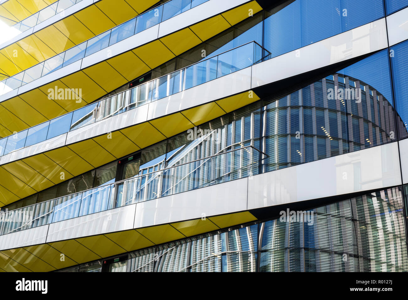 Riverbank Hausbau abstrakt. Upper Thames Street. London, England Stockfoto