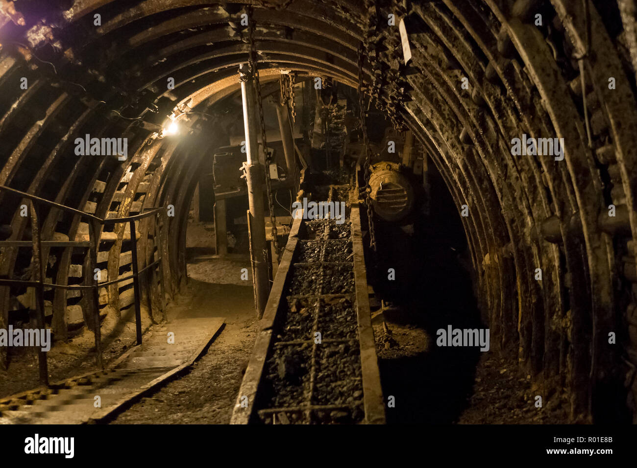 Steinkohle, Gehweg in der Mine Stockfoto